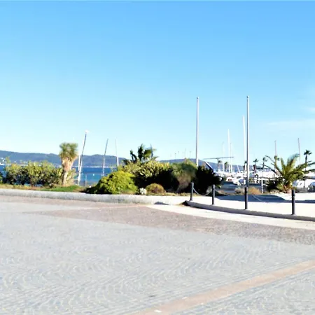 Apartment Avec Terrasse Et Parking - Proche Centre Et Plages A - Fr-1-226b-31 Cavalaire-sur-Mer