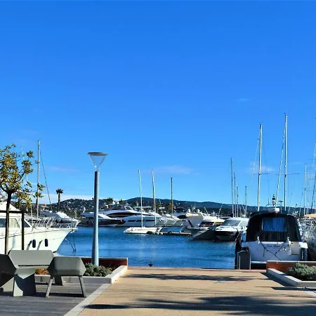 Avec Terrasse Et Parking - Proche Centre Et Plages A - Fr-1-226b-31 *