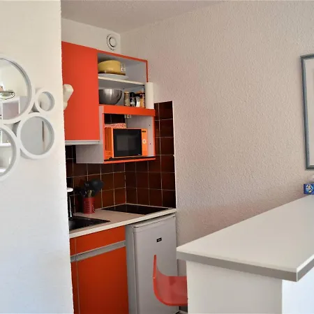 Apartment Avec Terrasse Et Parking - Proche Centre Et Plages A - Fr-1-226b-31 *